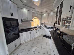 House For Sale in Bassonia