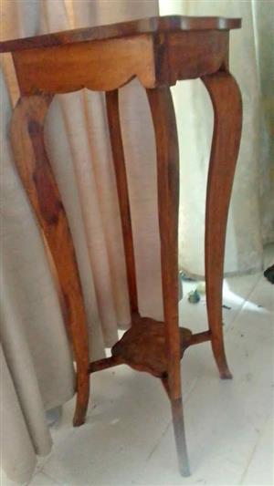 LOVELY  SOLID Wood PLANT STAND - Beautiful addition elevate your space.   W/App - CRESTA