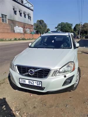 VOLVO XC60 2012 AWD D5 FOR SALE START AND GO CAR FOR SALE