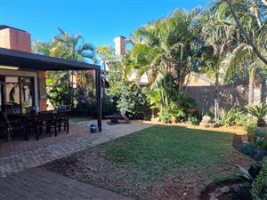 Modern 3-Bedroom Townhouse in Sought-After Estate, in Waterval East