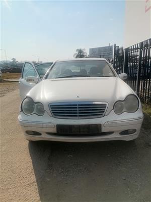 C200 kompressor m111 manual stripping for spares