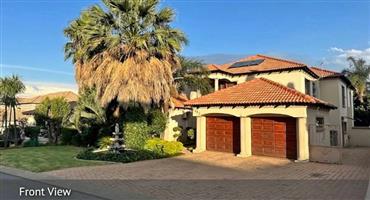 6 Bedroom House for Sale in Blue Valley Estate