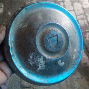 Hub cap, very old car