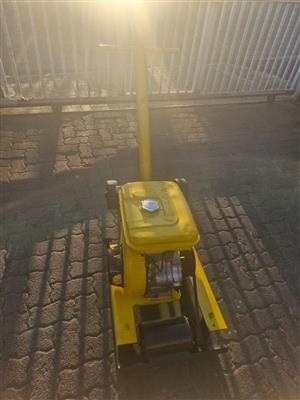 Plate compactor