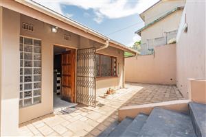 Family home with a Cottage