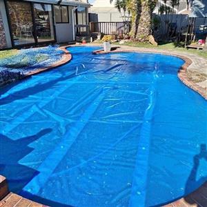 Solar bubble pool covers