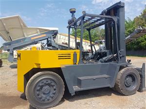 TCM 10 TON FORKLIFT 