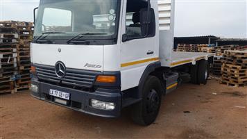 2002 Atego 1517 8 tonne Flatdeck