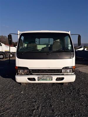 2014 Isuzu NPR drop side truck