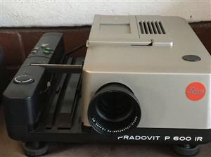Leica Pradovit P600 slide projector -  Germany 