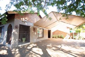 House For Sale in Chroompark