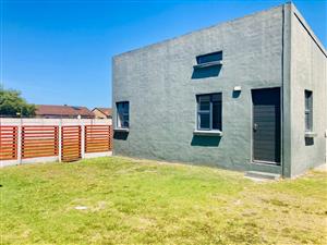 Townhouse For Sale in Parsonsvlei