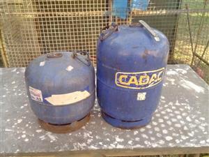 3kg and 4.5 kg  gas bottle full of gas