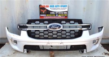 Ford Everest T9 front bumper chrome radiator grill (badge)