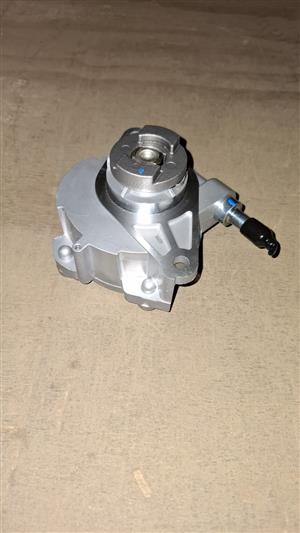2017 Mitsubishi Triton 2.4 4n15 vacuum pump for sale brand new