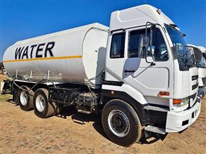 2005 Nissan UD440 Tanker 