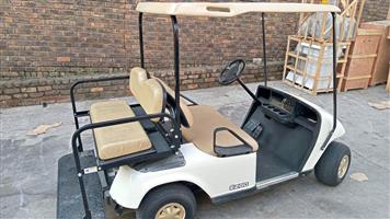 GOLF CART 48VOLT FOR SALE HAS BRAND NEW BATTERIES INSTALLED 