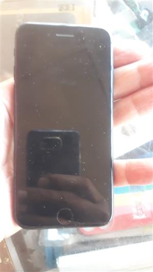 Apple I Phone 8
128GB