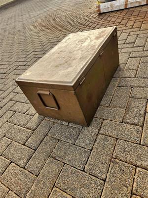 Army trommel/Trunk for sale