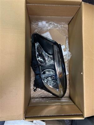 BRAND NEW OEM MERCEDES-BENZ GLA 250 FRONT LEFT HEADLIGHT