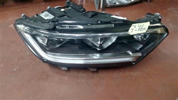 VW T-Roc headlight