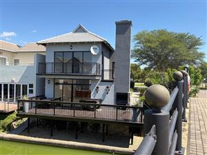 Luxury Canal-Front Living in The Islands Estate, Hartbeespoort