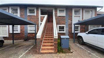 Townhouse For Sale in Glen Marais