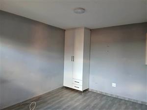 En - Suite Bachelor in Glen Ridge