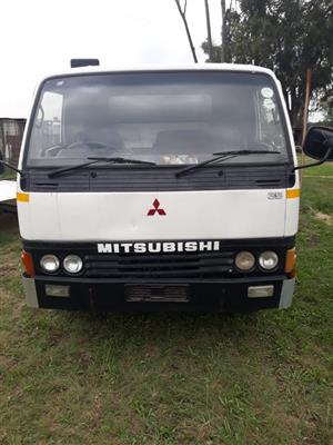 old mitsubishi truck s