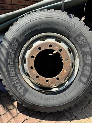 Truck tyres with rims