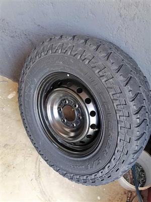 Ford 17inch Steel Rim (WITH USED TYRE)