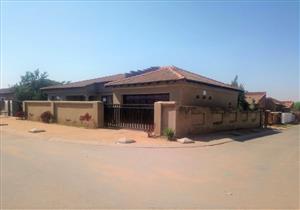 House For Sale in Chief A. Luthuli Park
