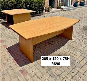 OFFICE BOARDROOM MEETING TABLE