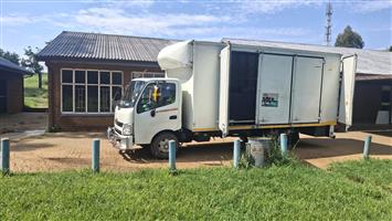  4-ton closed body truck 