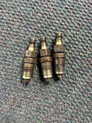 TD27 INJECTOR 2.7 NISSAN HARDBODY