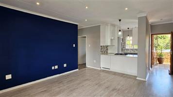 Townhouse For Sale in New Redruth