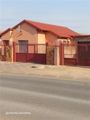Apartment For Sale in Soshanguve East