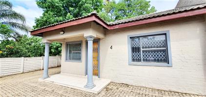 Cozy two bedroom unit to rent in old town,  Louis Trichardt