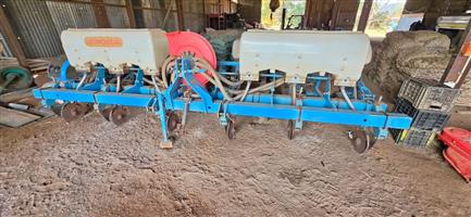 2010 MONOSEM  6 ROW PLANTER 