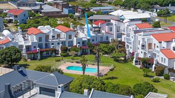 Effortless Coastal Living at Its Finest!