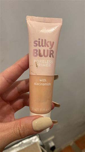 Silky blur cream