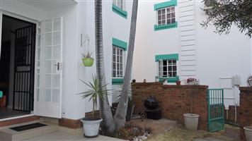 Townhouse Rental Monthly in Faerie Glen