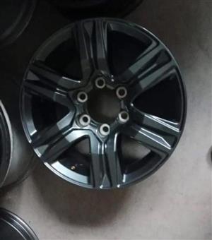 Toyota Hilux/Fortuner 17" original mag to use for spare  