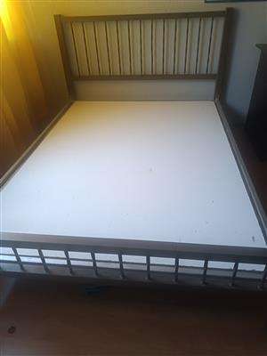Steel bed frame
