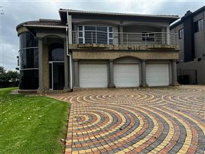 House For Sale in Ebotse Golf And Country Estate