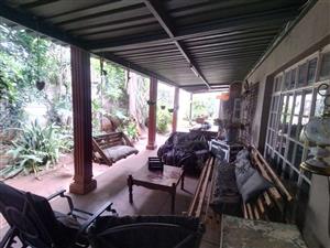 YOUR ARTISTIC HAVEN IN WAITING!!!!