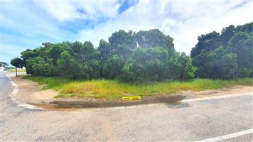 Build our dream home in secure & peaceful Shelley Point Golf Estate