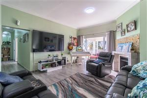 Experience Elevated Living in this Contemporary Townhouse!