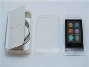Apple iPod Nano 7th Generation 16 GB