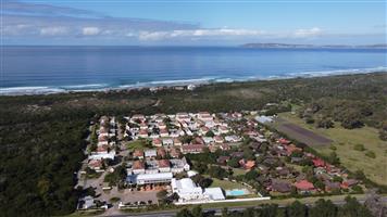 Beachside Living at Its Best – Stunning Home Minutes from Plettenberg Bay